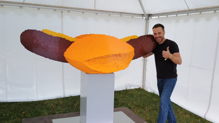German Man Builds World’s Largest LEGO Sausage